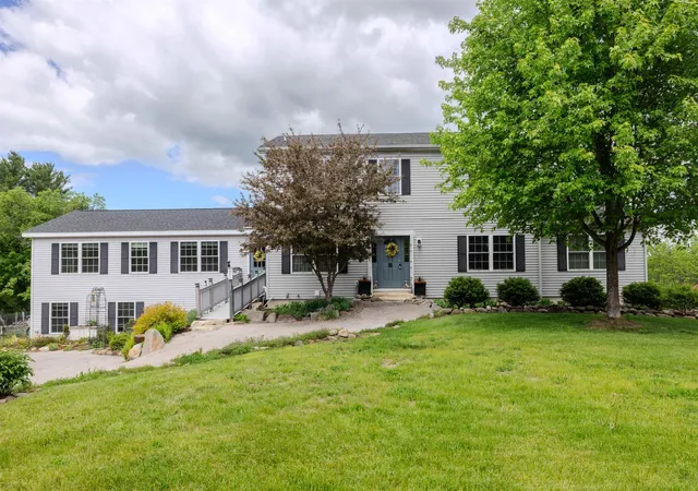 Homes for sale in Sanbornton, NH | 1168 New Hampton Rd, Sanbornton, NH 03269 | MLS# 5076161