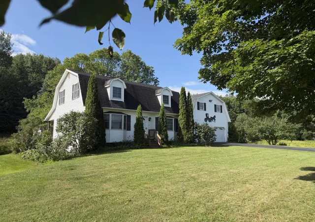Photo 1 of Single family home for sale at 3724 Vt Route 105 Rd, Derby, VT 05829 | MLS# 5076445 | Listing updated on 2026-09-13