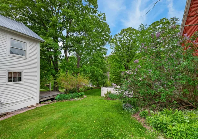 Homes for sale in Wardsboro, VT | 34 Main St, Wardsboro, VT 05355 | MLS# 5076783