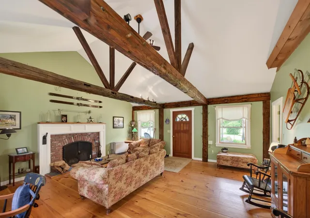 Homes for sale in Wardsboro, VT | 34 Main St, Wardsboro, VT 05355 | MLS# 5076783