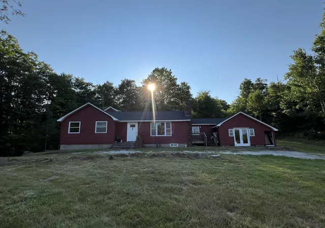 Homes for sale in Derry, NH | 128 N Shore Rd, Derry, NH 03038 | MLS# 5077184