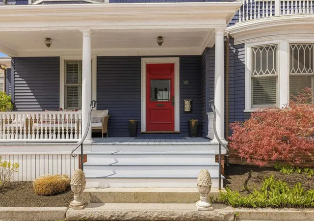 Homes for sale in Portsmouth, NH | 115 Court St, Portsmouth, NH 03801 | MLS# 5077213