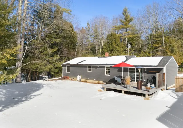 Homes for sale in Vernon, VT | 175 Sak Rd, Vernon, VT 05354 | MLS# 5077474