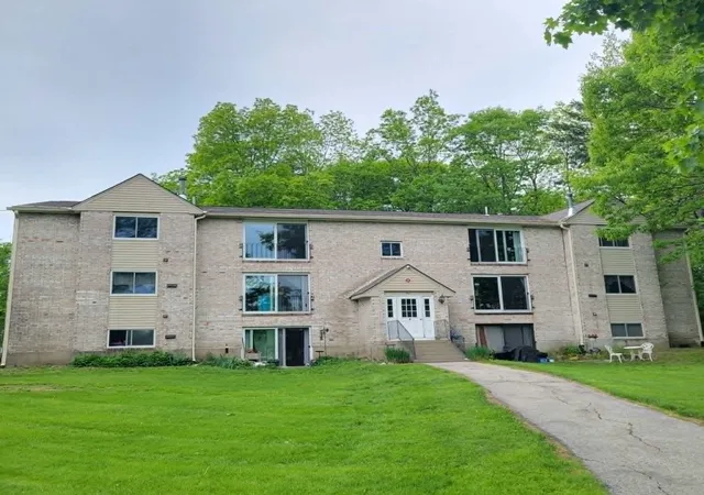 Homes for sale in Exeter, NH | 5 Brookside Dr #9, Exeter, NH 03833 | MLS# 5077610