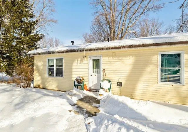 Photo 3 of Sale Pending at 91 Hathaway Inn Dr, Saint Albans, VT 05478 | MLS# 5077892 | Listing updated on 2026-07-14