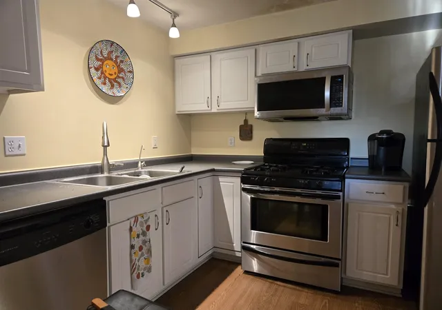 5th image of 35 Collins Landing Rd #32, Weare, NH 03281 | MLS# 5078136
