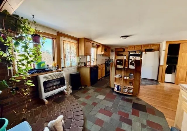 Photo 4 of Single family home for sale at 1376 Presidential Hwy, Jefferson, NH 03583 | MLS# 5078329 | Listing updated on 2026-09-10