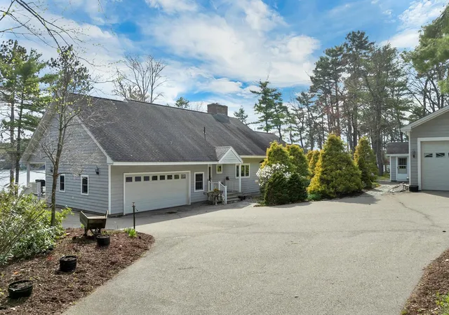 3rd image of 6 Governor Wentworth Hwy, Mirror Lake, NH 03853 | MLS# 5078468