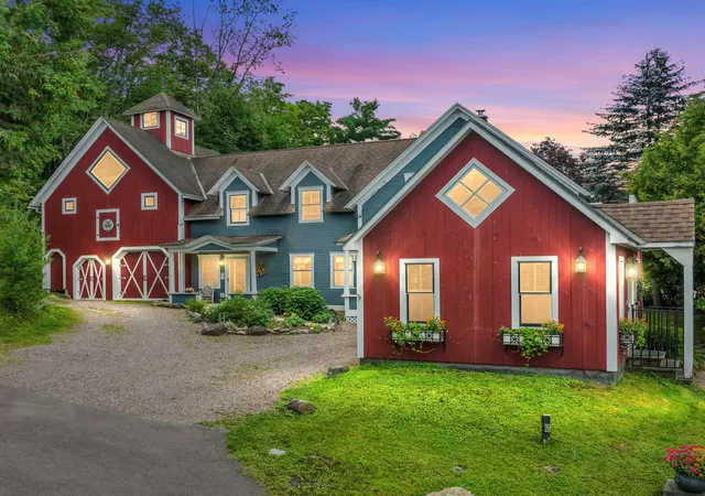 Homes for sale in Stowe, VT | 4 Highland Ave, Stowe, VT 05672 | MLS# 5078536