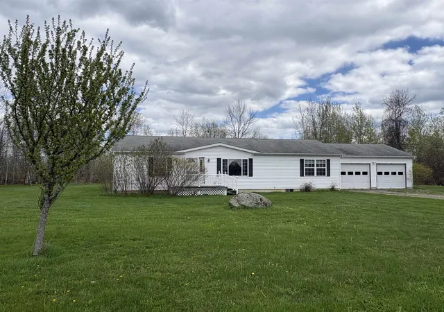 4th image of 2760 Lakeview Dr, North Hero, VT 05474 | MLS# 5078709