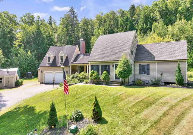 2nd image of 1481 Bennington Rd, Francestown, NH 03043 | MLS# 5078963