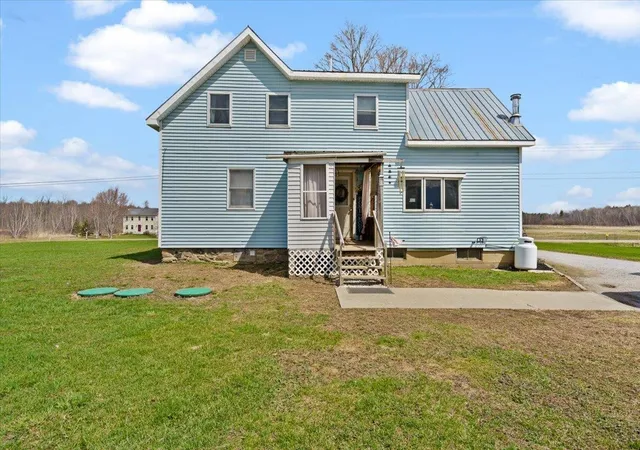 Photo 3 of Single family home for sale at 1346 Bridge Rd, North Hero, VT 05474 | MLS# 5079344 | Listing updated on 2026-09-06