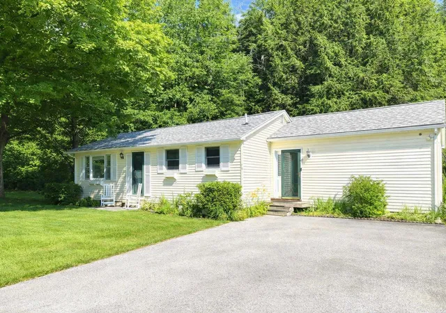 Homes for sale in Arlington, VT | 78 Carbonti Cir, Arlington, VT 05250 | MLS# 5079449