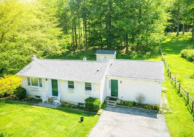 Homes for sale in Arlington, VT | 78 Carbonti Cir, Arlington, VT 05250 | MLS# 5079449