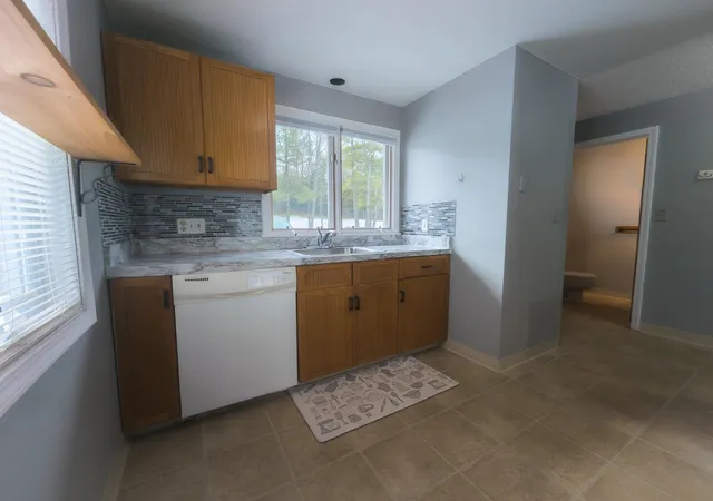 Photo 4 of Sale Pending at 60 Merrimack Dr #43, Merrimack, NH 03054 | MLS# 5079505 | Listing updated on 2026-06-10