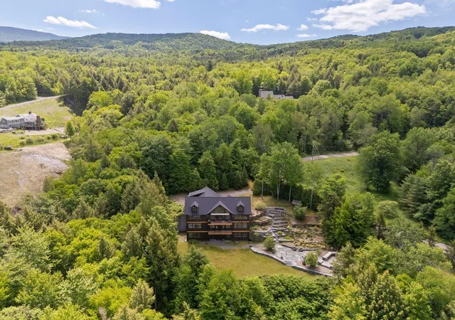 3rd image of 237 Points North Rd, Stowe, VT 05672 | MLS# 5079936