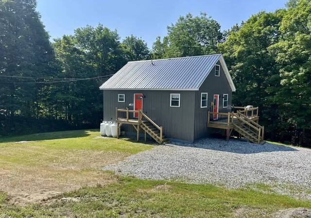 Photo 3 of Single family home for sale at 1001 Vt Route 65, Brookfield, VT 05036 | MLS# 5079958 | Listing updated on 2026-09-12