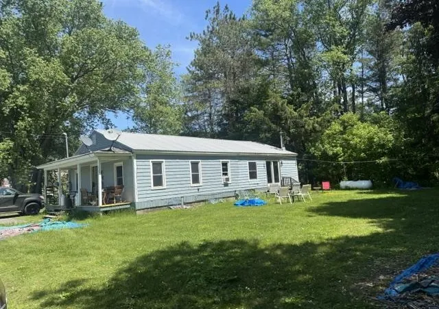 1st image of 612 Pleasant St, Saint Johnsbury, VT 05819 | MLS# 5080041