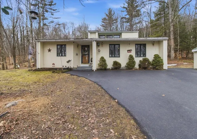 Homes for sale in Shaftsbury, VT | 760 West Mountain Rd, Shaftsbury, VT 05262 | MLS# 5080056