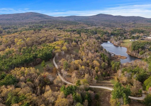 2nd image of 8a Stonegate Farm Rd, Temple, NH 03084 | MLS# 5080091