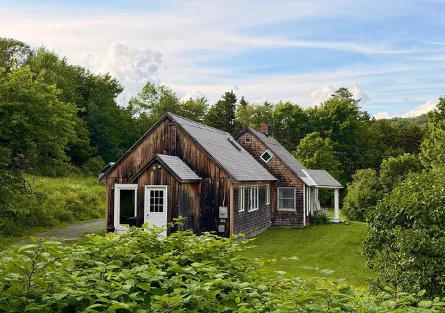 Homes for sale in Readsboro, VT | 1153 King Hill Rd, Readsboro, VT 05350 | MLS# 5080184