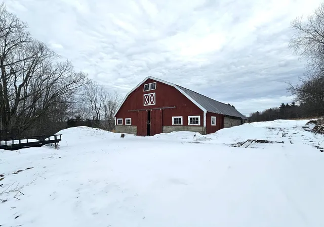 Homes for sale in Readsboro, VT | 1153 King Hill Rd, Readsboro, VT 05350 | MLS# 5080184