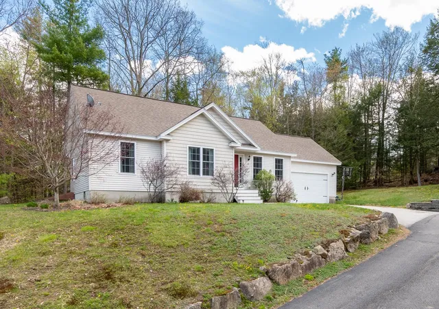 3rd image of 39 Sterling Dr, Laconia, NH 03246 | MLS# 5080323