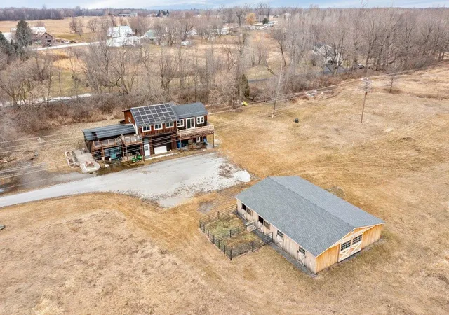 3rd image of 95 Center Bay Rd, Alburgh, VT 05440 | MLS# 5080330