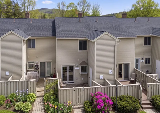 Photo 4 of Townhouse for sale at 336 Intervale Rd #D4, Gilford, NH 03249 | MLS# 5080590 | Listing updated on 2026-09-29
