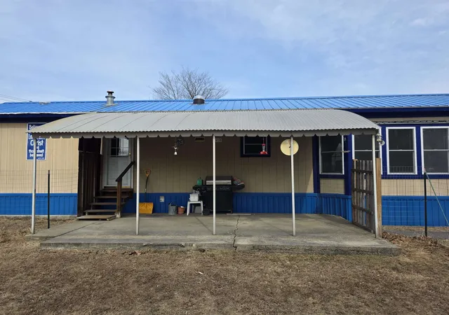 Photo 3 of Manufactured home for sale at 184 South St, Springfield, VT 05156 | MLS# 5080651 | Listing updated on 2026-08-26
