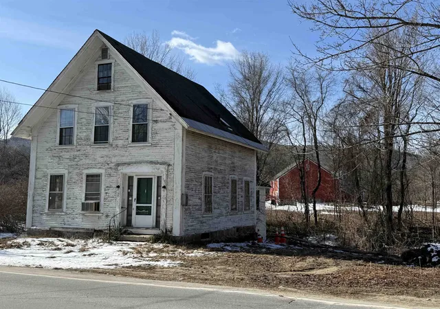 Homes for sale in New Hampton, NH | 17 Main St, New Hampton, NH 03256 | MLS# 5080693