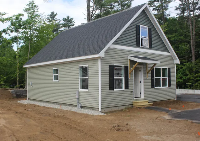 Homes for sale in Plymouth, NH | 27 Woodland Wy, Plymouth, NH 03264 | MLS# 5080694