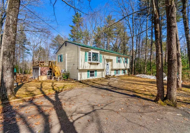 Homes for sale in Candia, NH | 361 Chester Turnpike, Candia, NH 03034 | MLS# 5080844
