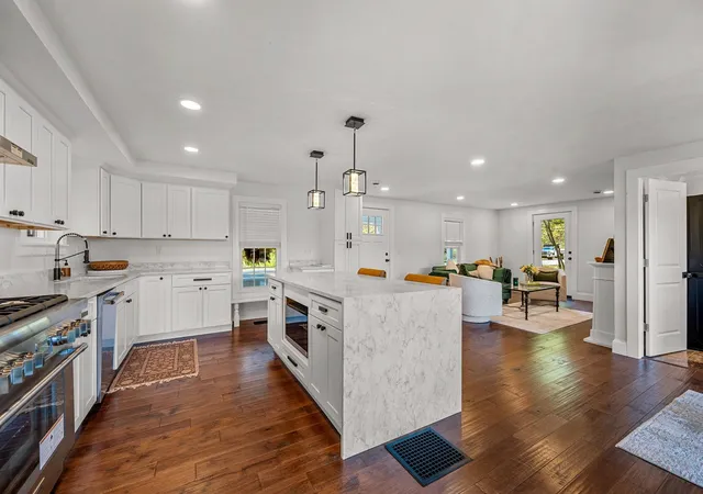 5th image of 1091 Pucker St, Stowe, VT 05672 | MLS# 5080866