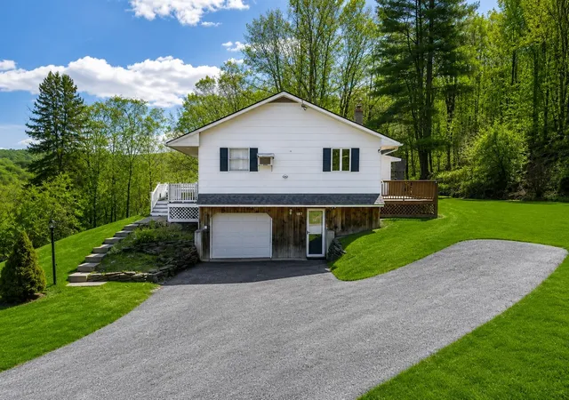 Photo 2 of Single family home for sale at 157 Skyline Dr, West Rutland, VT 05777 | MLS# 5080939 | Listing updated on 2026-08-01
