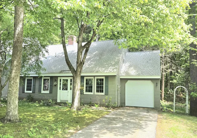 Homes for sale in Wolfeboro, NH | 12 Laurel Cir, Wolfeboro, NH 03894 | MLS# 5080971