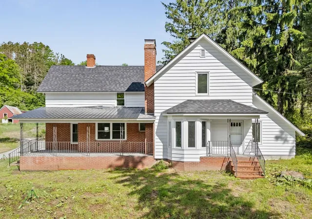 2nd image of 360 East Montpelier Rd, Barre Town, VT 05641 | MLS# 5081001