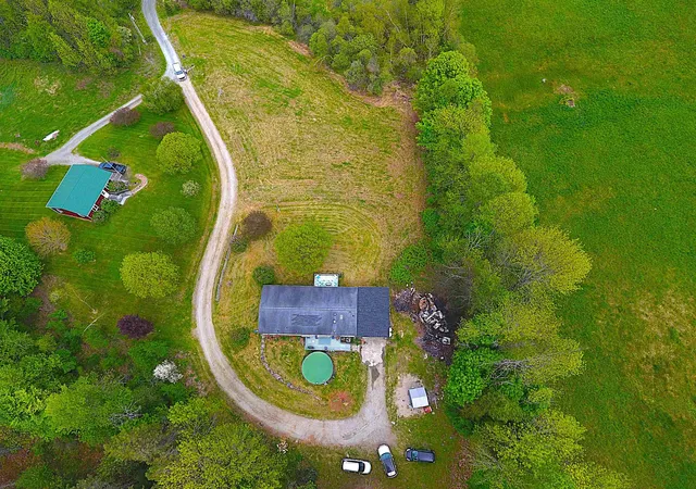 2nd image of 2357 Beebe Rd, Derby, VT 05829 | MLS# 5081028