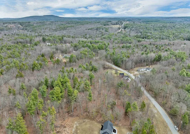 Photo 3 of Single family home for sale at 52 Mt Delight Rd #52, Deerfield, NH 03037 | MLS# 5081348 | Listing updated on 2026-08-26