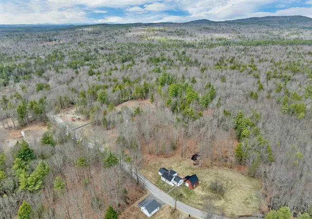 Photo 3 of Single family home for sale at 52 Mt Delight Rd #52, Deerfield, NH 03037 | MLS# 5081348 | Listing updated on 2026-08-26