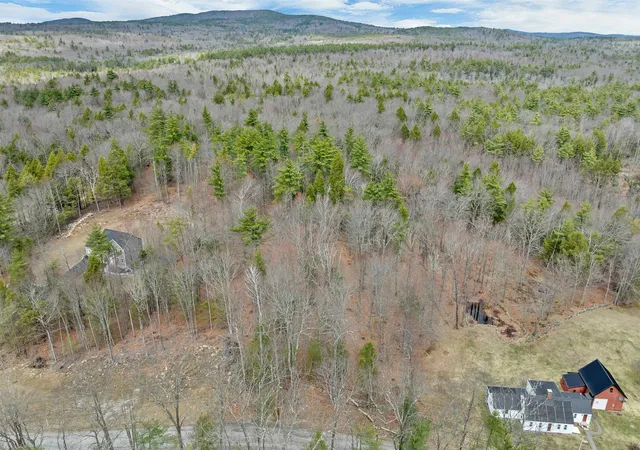 Photo 4 of Single family home for sale at 52 Mt Delight Rd #52, Deerfield, NH 03037 | MLS# 5081348 | Listing updated on 2026-08-26