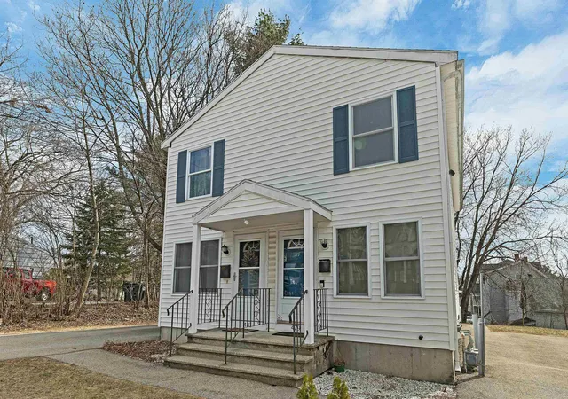 1st image of 479 Lake Ave, Manchester, NH 03103 | MLS# 5081588