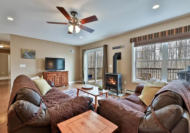 Photo 4 of Townhouse for sale at 175 Overbrook Dr #A, Killington, VT 05751 | MLS# 5081603 | Listing updated on 2026-10-03