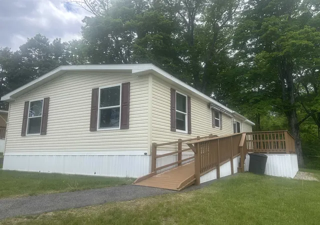 3rd image of 13 Seaglass Ln, Kittery, ME 03904 | MLS# 5081608