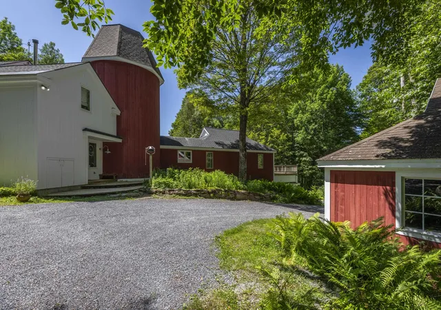 Homes for sale in Dorset, VT | 397 Fern Hl, Dorset, VT 05251 | MLS# 5081618