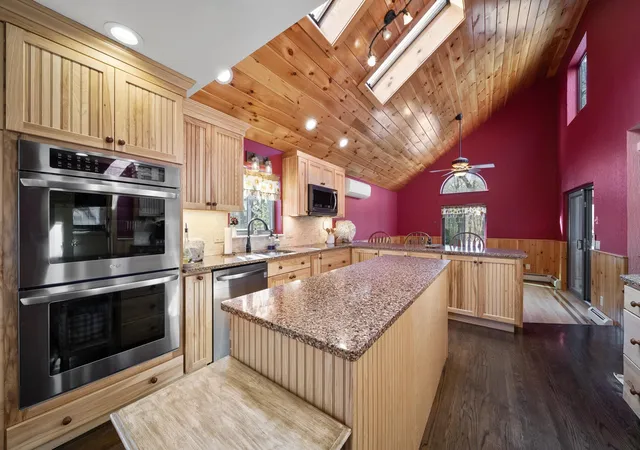 3rd image of 2 Remington Ct, Derry, NH 03038 | MLS# 5081814