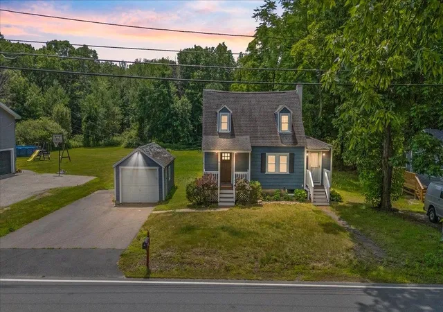 Homes for sale in Salem, NH | 60 Town Farm Rd, Salem, NH 03079 | MLS# 5081824