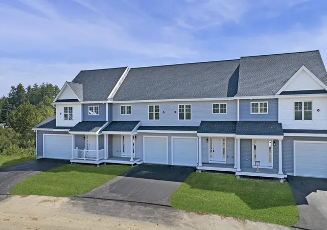 Homes for sale in Raymond, NH | 65 Crestview Wy, Raymond, NH 03077 | MLS# 5081833