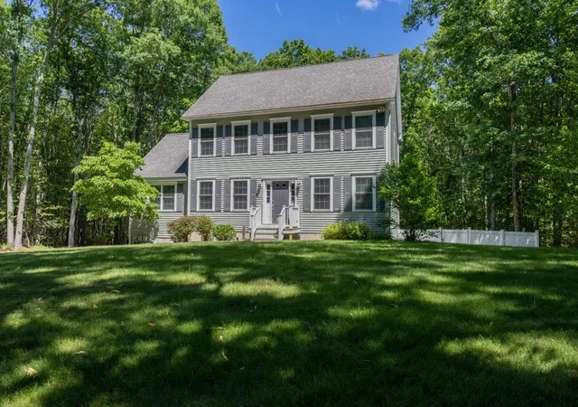 Homes for sale in Dover, NH | 18 Piscataqua Rd, Dover, NH 03820 | MLS# 5081848