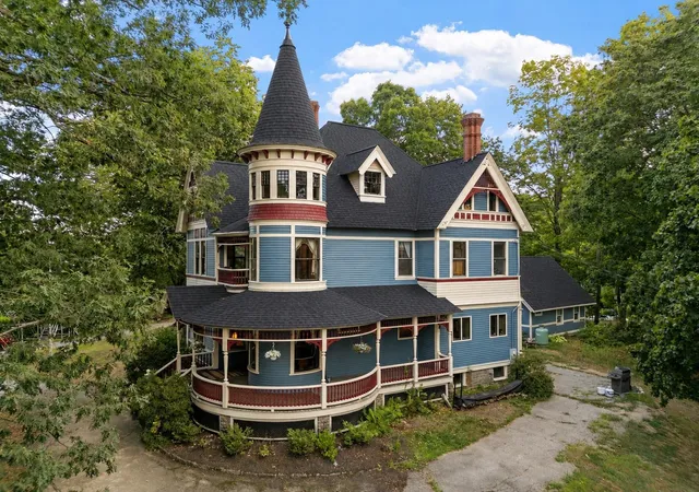 1st image of 68 Center St, Wolfeboro, NH 03894 | MLS# 5081887